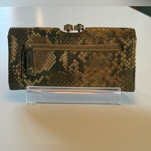 Ted Baker Women’s Leather Snake Pattern Wallet Clutch Kiss Lock CC Slips ID Slip